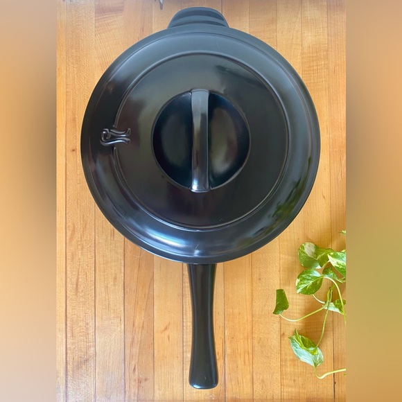 xtrema Other - RARE Xtrema Ceramic 12" Skillet Baking Pan w/ Lid, Long Handle & Pot holder